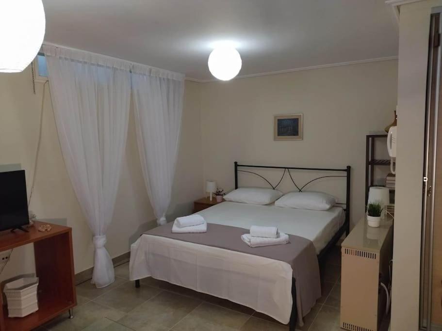 Kalamata Beach Maizonette Ground Floor And Semi-Basement With Yard Екстериор снимка